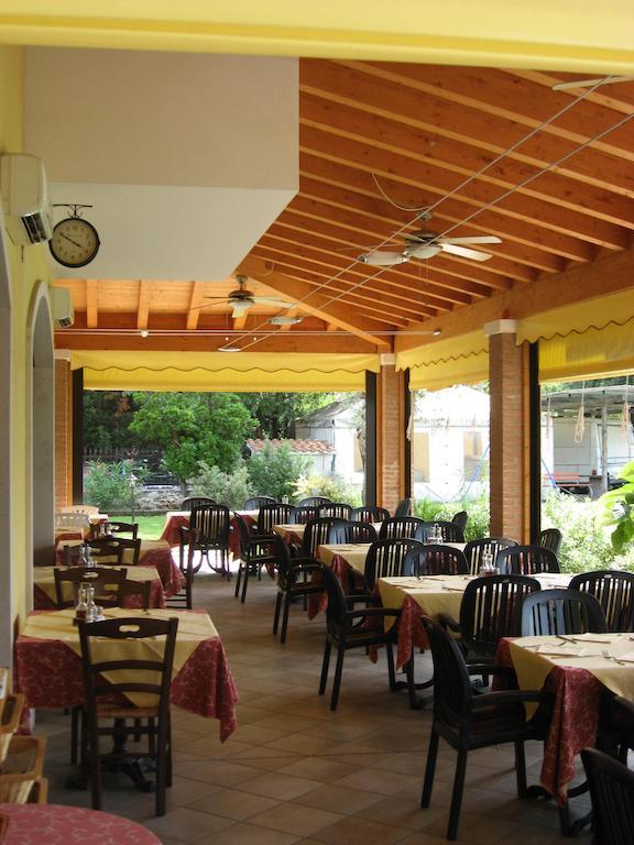 Bed and Breakfast Laghetto Ai Portici Pastrengo Zewnętrze zdjęcie